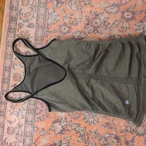 Lululemon tank
